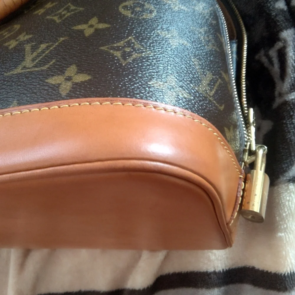 TAKING OFFERS! Louis Vuitton vintage Alma tote😍 Immaculent condition!! As SHOWN - Picture 8 of 12